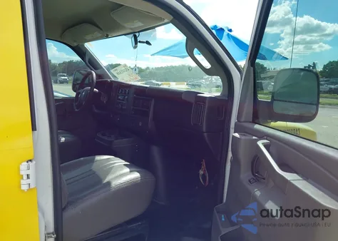 2016 Chevrolet Express 2500 Work Van from USA, damaged, VIN 1GCWGAFF4G1167988